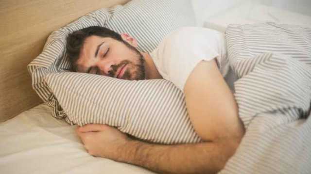 نومك أقل من 7 ساعات يوميا يهددك بارتفاع ضغط الدم