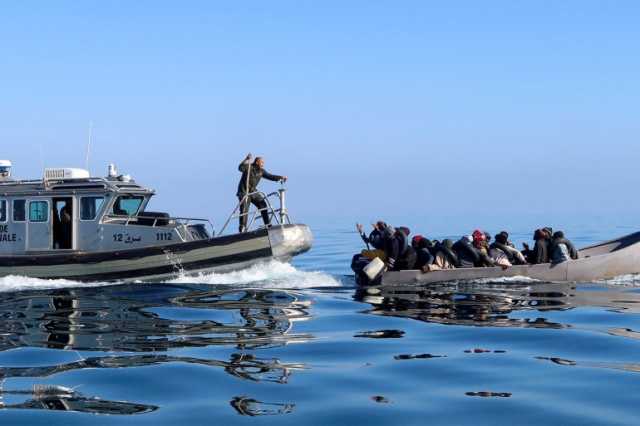 تونس تعلن إنقاذ مئات المهاجرين وتعتقل 20 مهرّبا