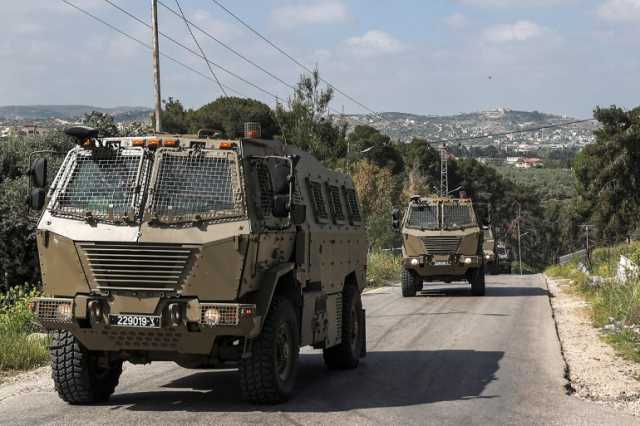 الاحتلال الإسرائيلي يحاصر منزلا قرب نابلس ويجبر السكان على إخلائه