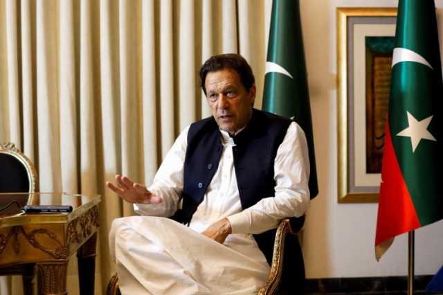 قبيل حل البرلمان.. لجنة الانتخابات الباكستانية تطالب باعتقال عمران خان وحزبه يندد