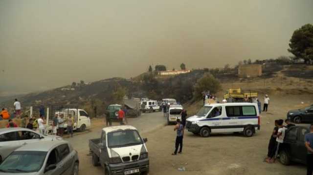 حرائق الغابات.. ارتفاع عدد الوفيات في اليونان والجزائر تفتح تحقيقا في أسباب اندلاعها
