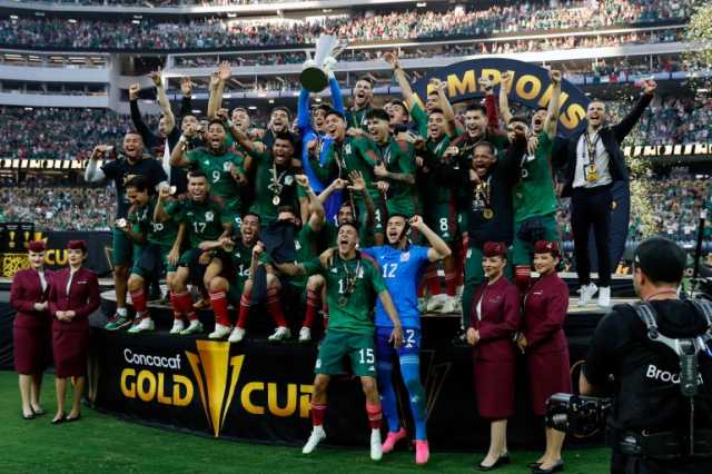 المكسيك تتوج بلقب الكأس الذهبية وتعزز رقمها القياسي