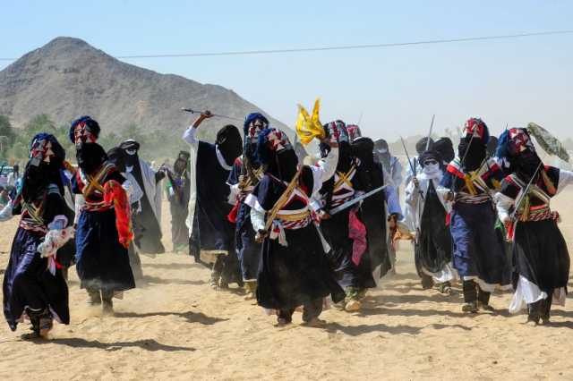 فرح في الصحراء.. طوارق الجزائر يحتفلون بإغراق فرعون في مهرجان السبيبة