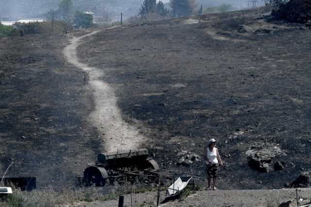 حرائق الغابات تستمر لليوم الثالث باليونان ومدينة كندية تستعد لمواجهة النيران