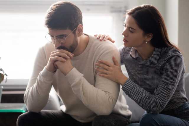 8 نصائح لدعم شريك حياتك بعد فقدان وظيفته