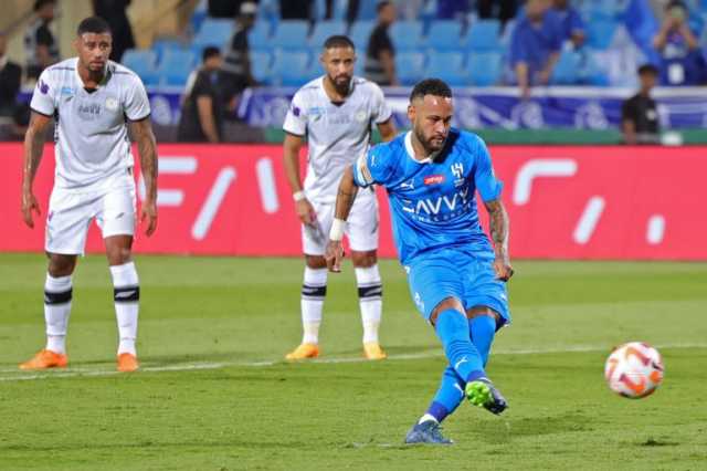 شاهد.. نيمار يهدر ركلة جزاء ويصنع هدفين في فوز الهلال متصدر الدوري السعودي