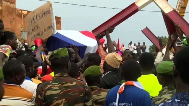المجلس العسكري بالنيجر يطالب بجدولة انسحاب القوات الفرنسية