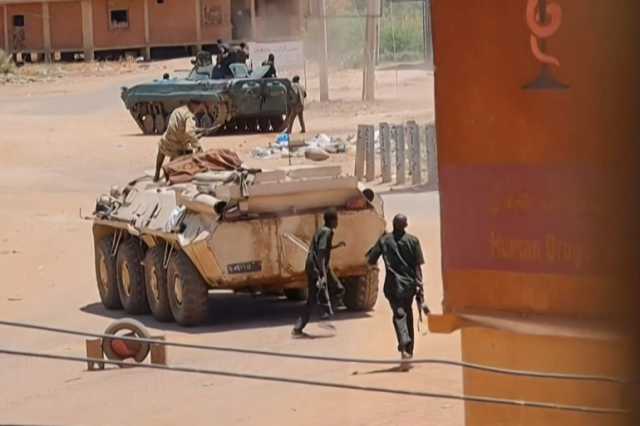قصف مدفعي بالخرطوم والبرهان يتوجه إلى أوغندا