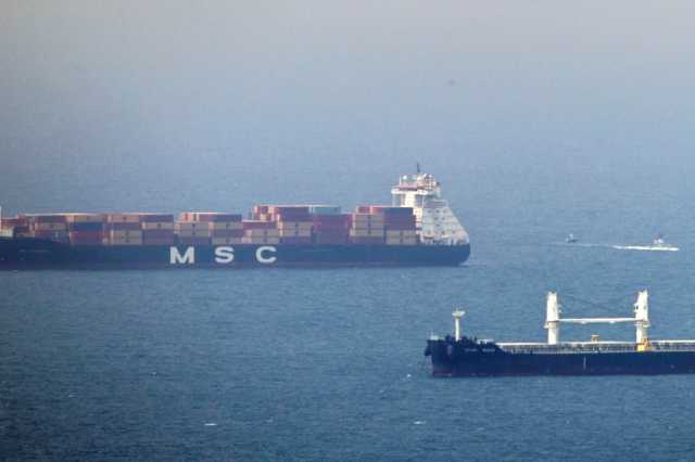 الحوثيون يعلنون استهداف سفن بميناء حيفا والبحر المتوسط