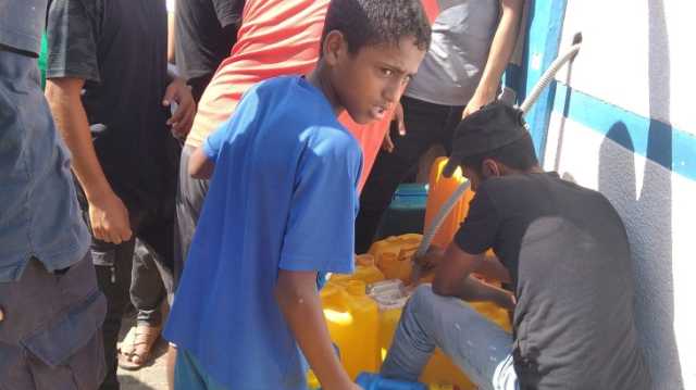 غزة في الحرب.. الحصول على كوب ماء قصة عذاب