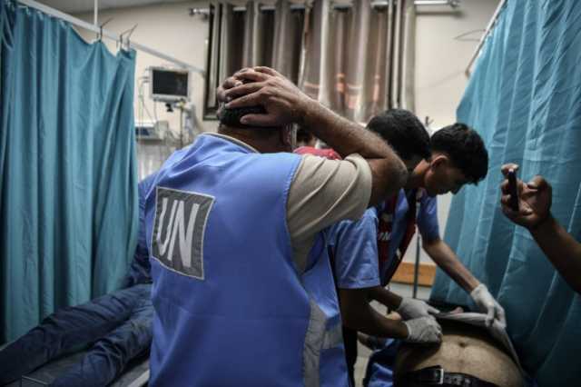 تحذير من كارثة صحية وشيكة في غزة ومولدات مستشفييْن تتوقف بعد ساعات