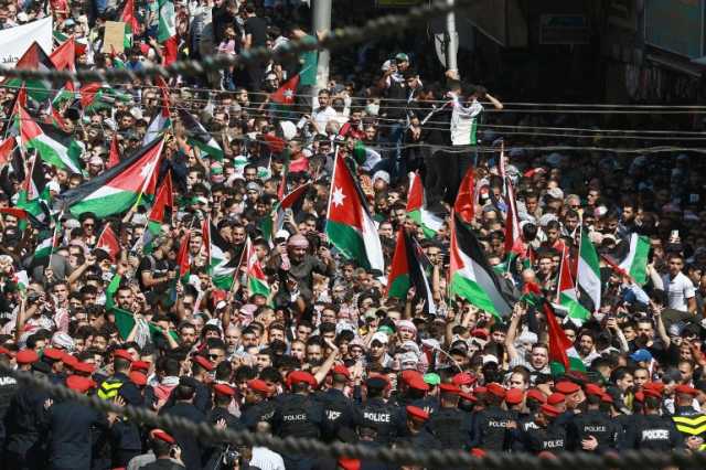 نيويورك تايمز: حماس تعيد القضية الفلسطينية للأجندة العالمية وتجني الفوائد