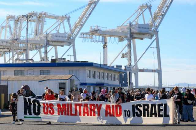 مظاهرة بميناء أوكلاند الأميركي لعرقلة سفينة يُشتبه في نقلها أسلحة لإسرائيل