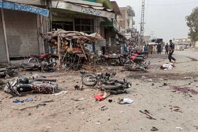 مقتل وإصابة العشرات بهجومين في باكستان