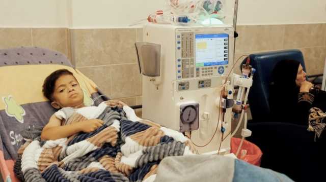 مرضى غزة: من لم يمت بالكلى مات بالقصف