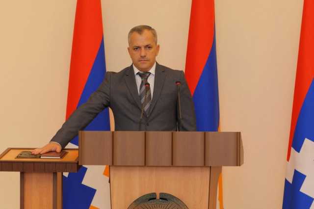 زعيم الانفصاليين الأرمن يتراجع عن قرار حل جمهورية آرتساخ
