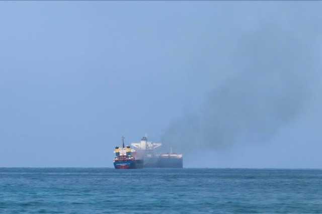تقارير عن استهداف سفينتين قبالة اليمن