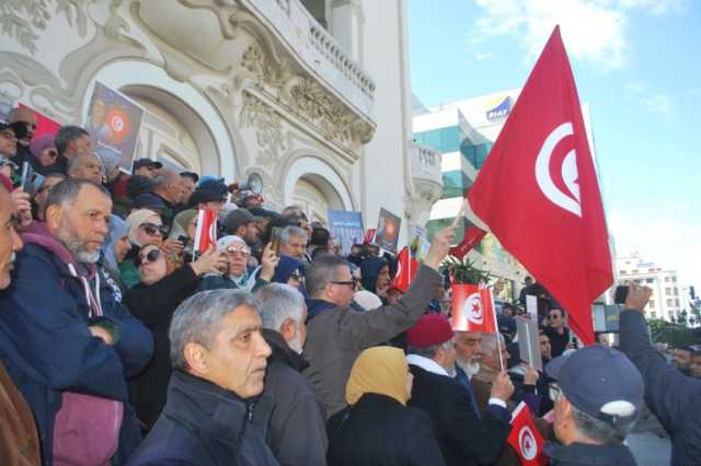 99 حالة انتهاك واستنكار واسع لسجن مدون تونسي انتقد الرئيس