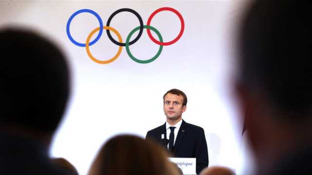 ماكرون بشأن رفع العلم الروسي بأولمبياد باريس: لا يمكن أن يكون موجوداً