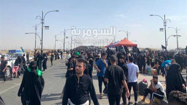 حشود غفيرة تُحيي ذكرى وفاة الرسول بجامع الخطوة في البصرة (صور)