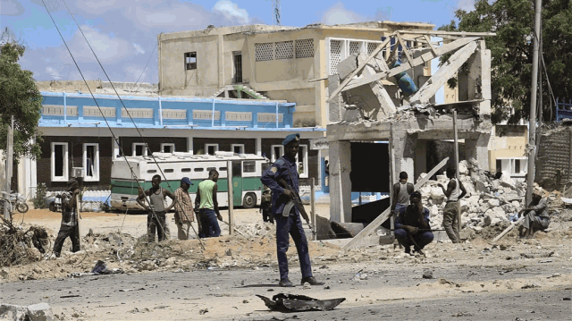 انفجار شاحنة ملغومة يخلف عشرات القتلى والجرحى في الصومال