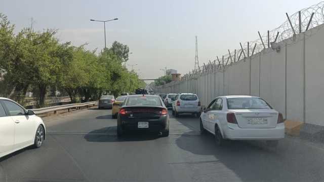 الموقف المروري.. بغداد تصحو على زحامات خانقة وحركة سير شبه متوقفة (صور)