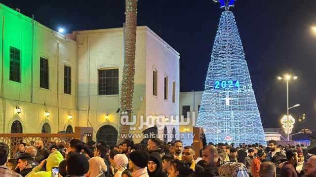 بالصور من بغداد.. ليلة العام الجديد في شارع المتنبي