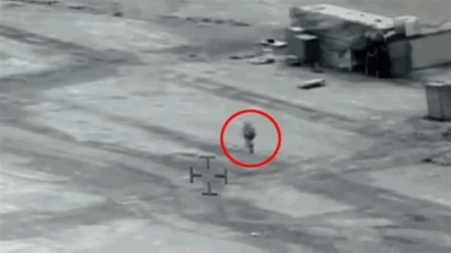 يشبه قنديل البحر.. جسم مجهول طائر يرهب جنود أمريكان في العراق (فيديو)