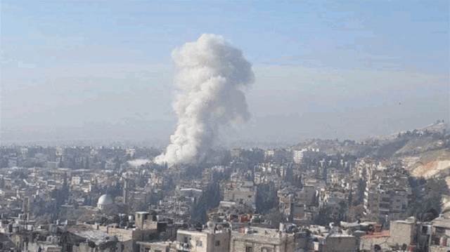 سوريا.. هجوم يستهدف مبنى سكنياً في دمشق (فيديو)