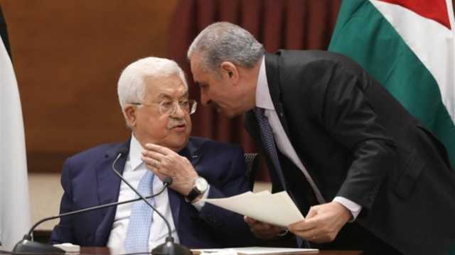 رئيس الوزراء الفلسطيني يقدم استقالة الحكومة إلى الرئيس عباس