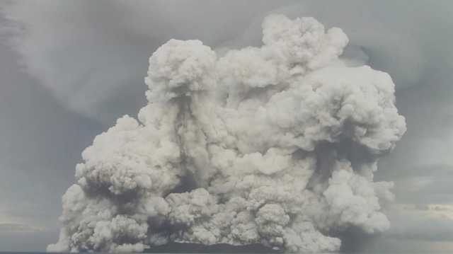 انفجار بركان ضخم يثير الذعر في الفلبين