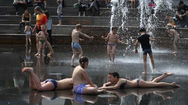 الأعلى منذ 75 عاما.. موسكو تحطم رقما قياسيا بدرجات الحرارة