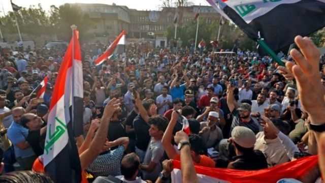 البصرة تتظاهر واتهام لأربيل.. عراقيون مختطفون في إيران والبرلمان يتدخل