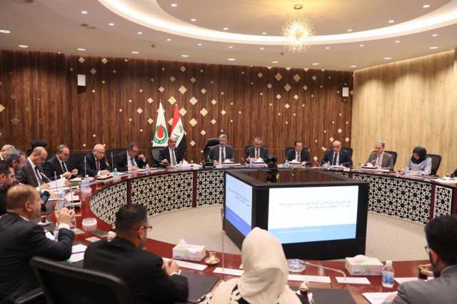 العراق يناقش تسعيرته النفطية ويؤكد أهمية استقرار الأسواق العالمية