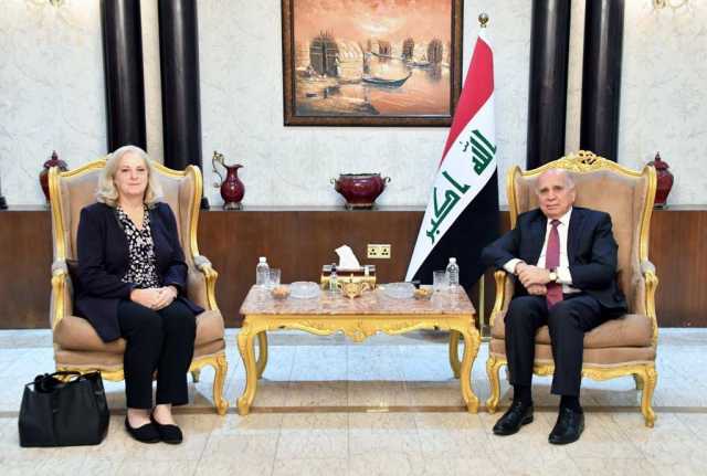 وزير الخارجيَّة يبلغ السفيرة الأمريكيَّة لدى العراق رفضه للتصعيد الأخير: انتهاك للسيادة