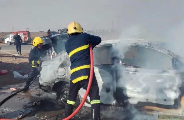 صور.. حادث سير عنيف على سريع الرمادي.. الدفاع المدني أطفـأ اللهب وأنقذ العائلة