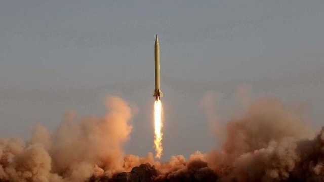 إيران تعلن إطلاق ثلاثة أقمار صناعية بصاروخ سيمرغ