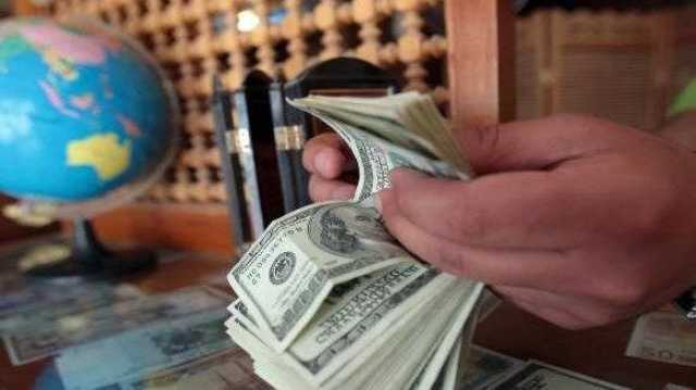 ارتفاع أسعار الدولار في أسواق بغداد والصيرفات تبيع بـ 153 الفاً لكل 100 دولار