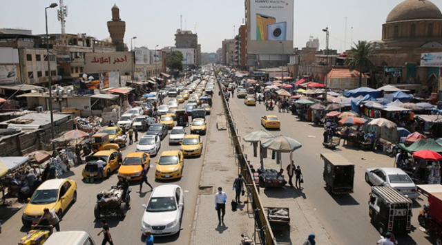 عضو مجلس بغداد: رمضان لم يخفف الزخم.. والعراقيون يعانون في مراجعات الدوائر حتى الآن