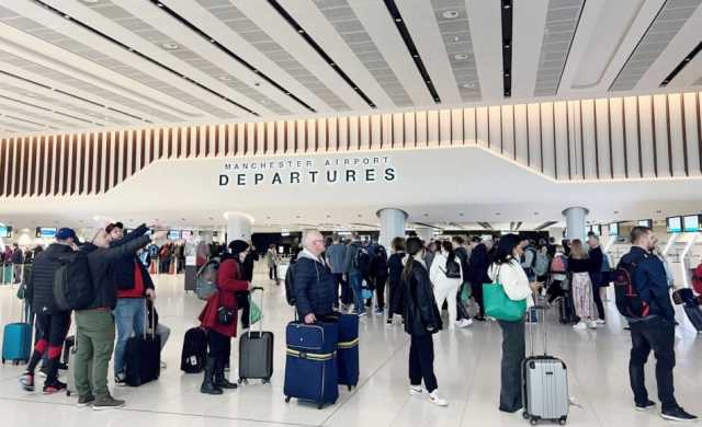 بسبب الكهرباء.. مطار مانشستر البريطاني يعلن إلغاء أو تأخير رحلاته الجوية