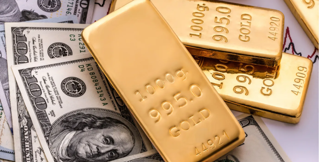 الذهب عند أدنى مستوى في 5 أشهر مع صعود الدولار
