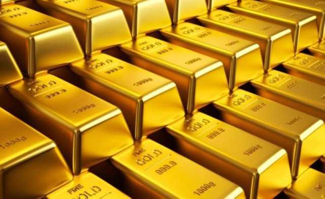 الذهب يحوم حول أعلى مستوياته في 3 أسابيع.. وبيانات هامة مرتقبة اليوم
