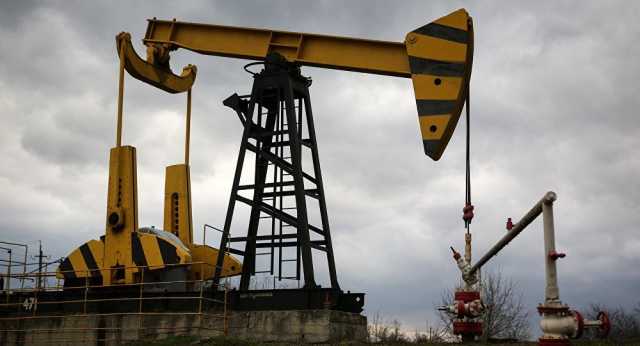 النفط يتراجع مع توخي إسرائيل الحذر في الهجوم على غزة