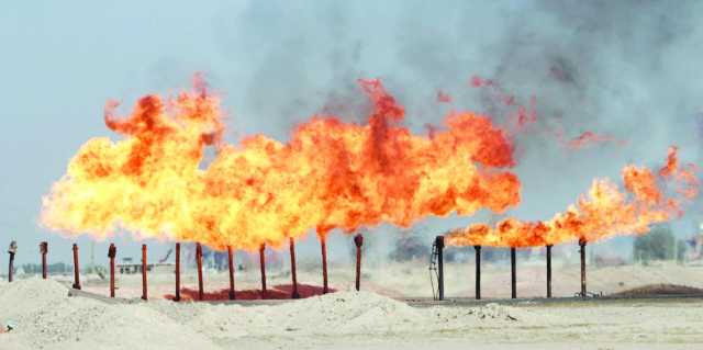 نفط 'الهلال' الإماراتية: قرابة 1500 مقمق يحترق يوميا في حقول جنوبي العراق