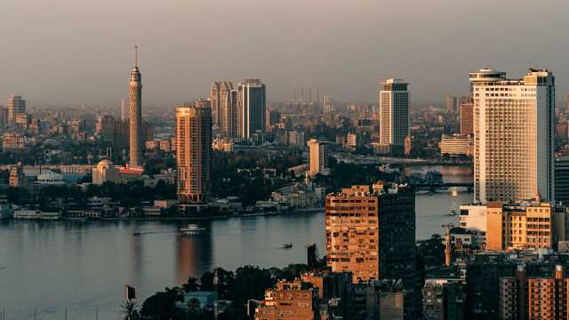 شركة 'إيجاس' المصرية تستأجر وحدة عائمة للغاز الطبيعي المسال