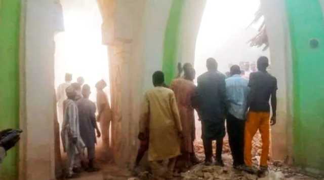 نيجيريا: قتلى وجرحى في انهيار مسجد