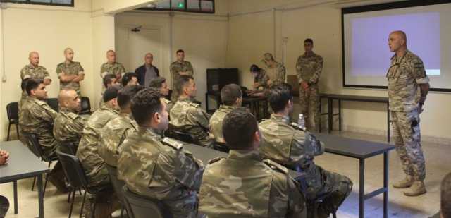 دورة عسكرية في ثكنة رياق لجهاز مكافحة التهريب في الريجي