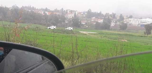 دورية إسرائيلية تتفقد الجدار العازل ما بين تلال العديسة وبوابة فاطمة.. وهذا ما فلته