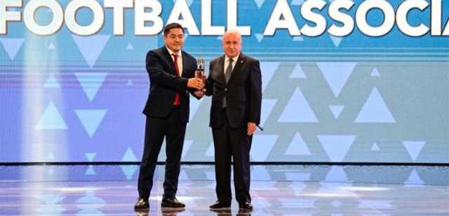 الاتحاد اللبناني لكرة القدم يحصل على جائزة أفضل اتحاد وطني عن الفئة الماسية