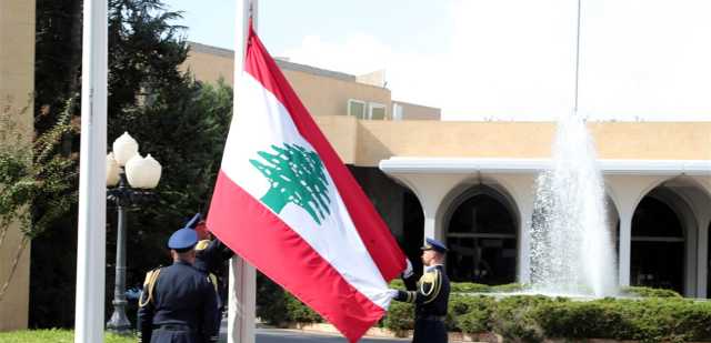 حركة موفدين في بيروت.. لماذا يعود لودريان في هذا التوقيت؟!